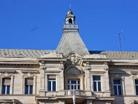 Trg bana Jelačića 7, stambeno-trgovačka zgrada sagrađena 1905. godine za trgovca Roberta Kolmara. Detalj pročelja nakon potresa